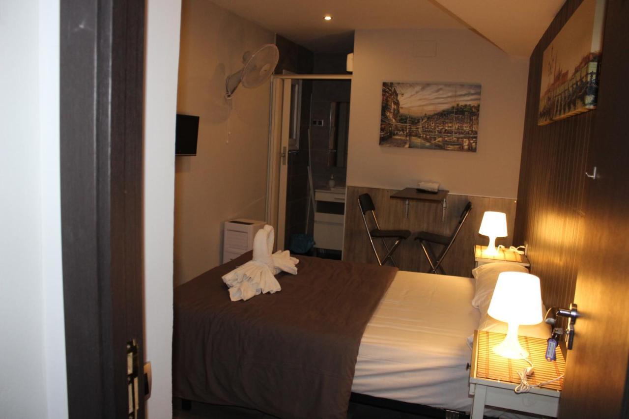 Bcn Condal Hostal Барселона Екстер'єр фото