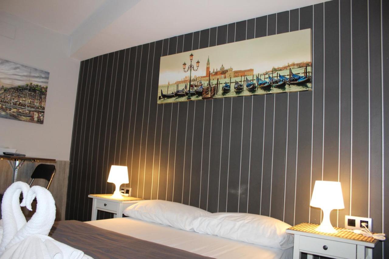 Bcn Condal Hostal Барселона Екстер'єр фото