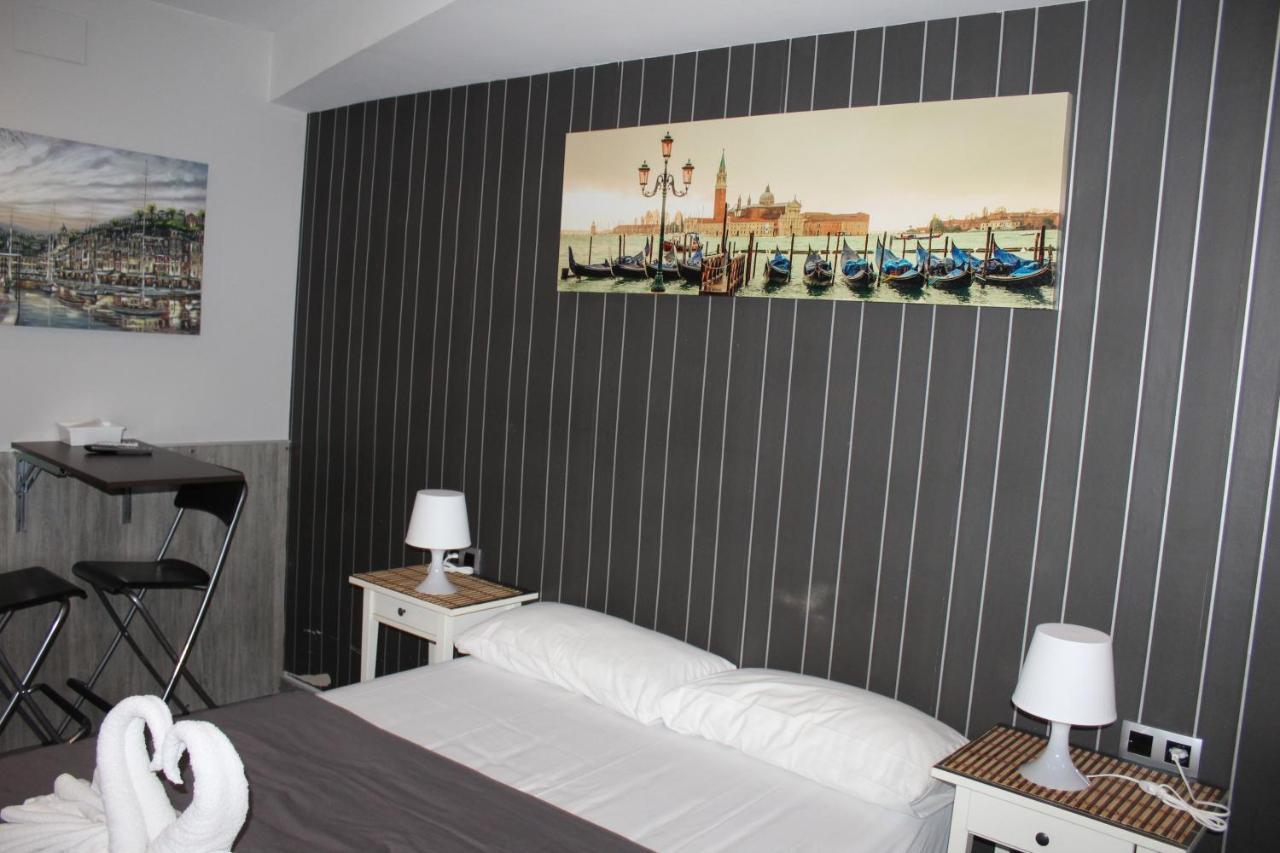 Bcn Condal Hostal Барселона Екстер'єр фото