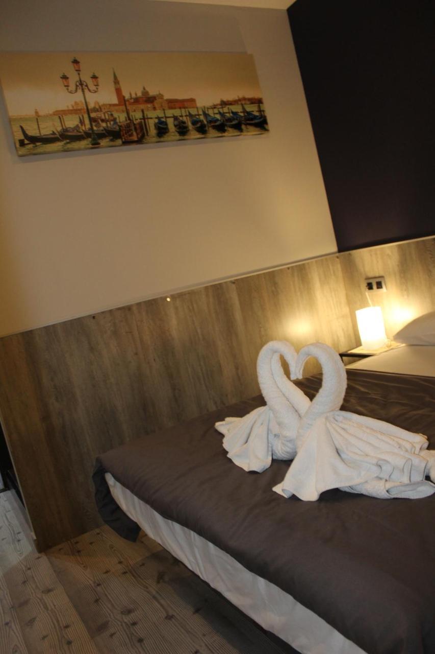 Bcn Condal Hostal Барселона Екстер'єр фото