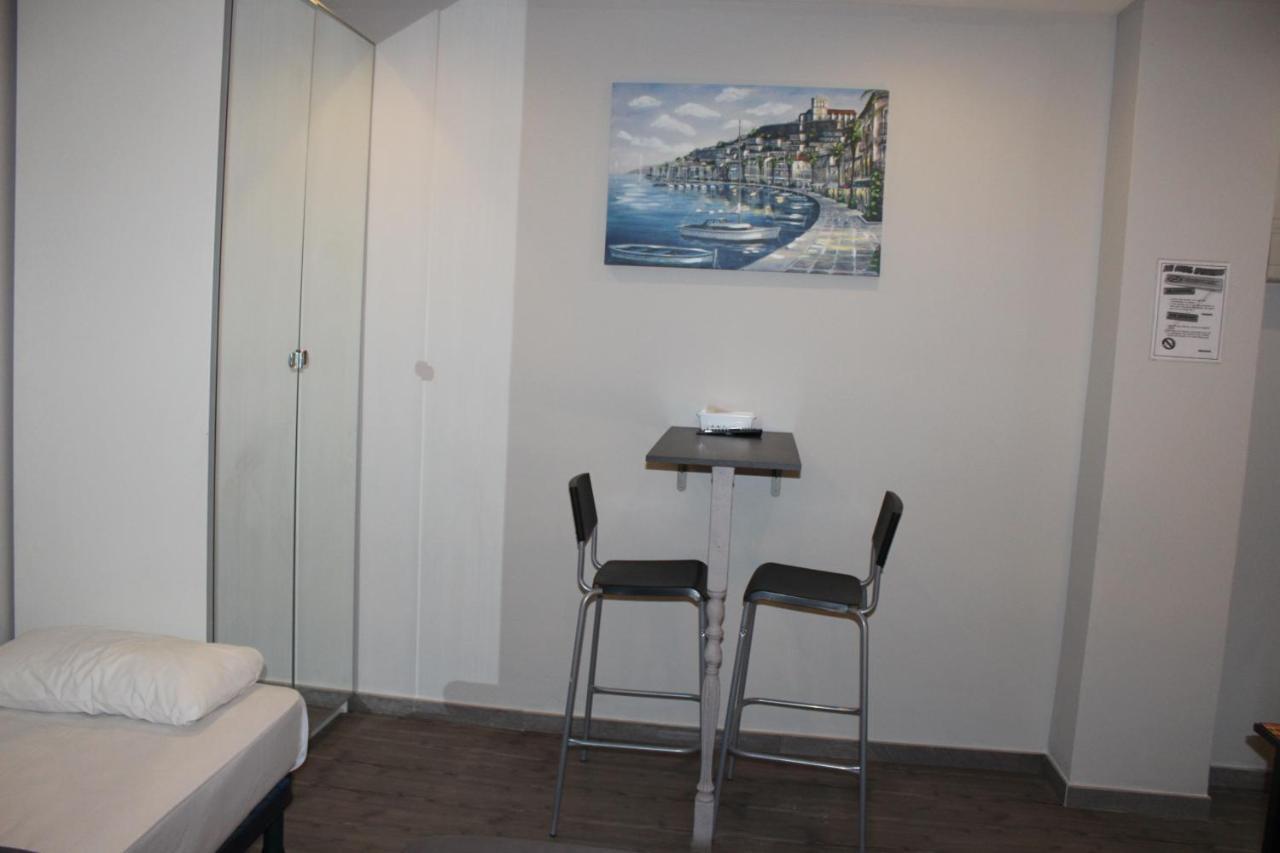 Bcn Condal Hostal Барселона Екстер'єр фото