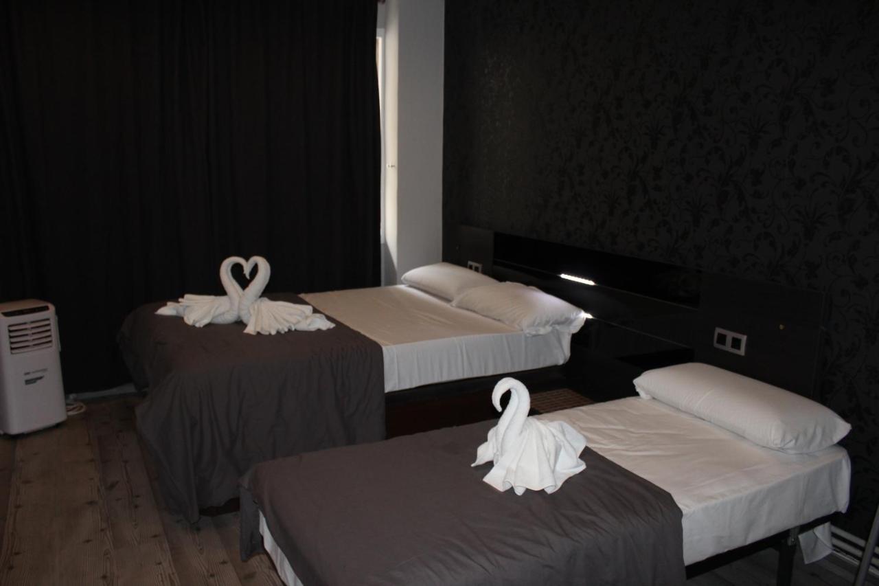Bcn Condal Hostal Барселона Екстер'єр фото