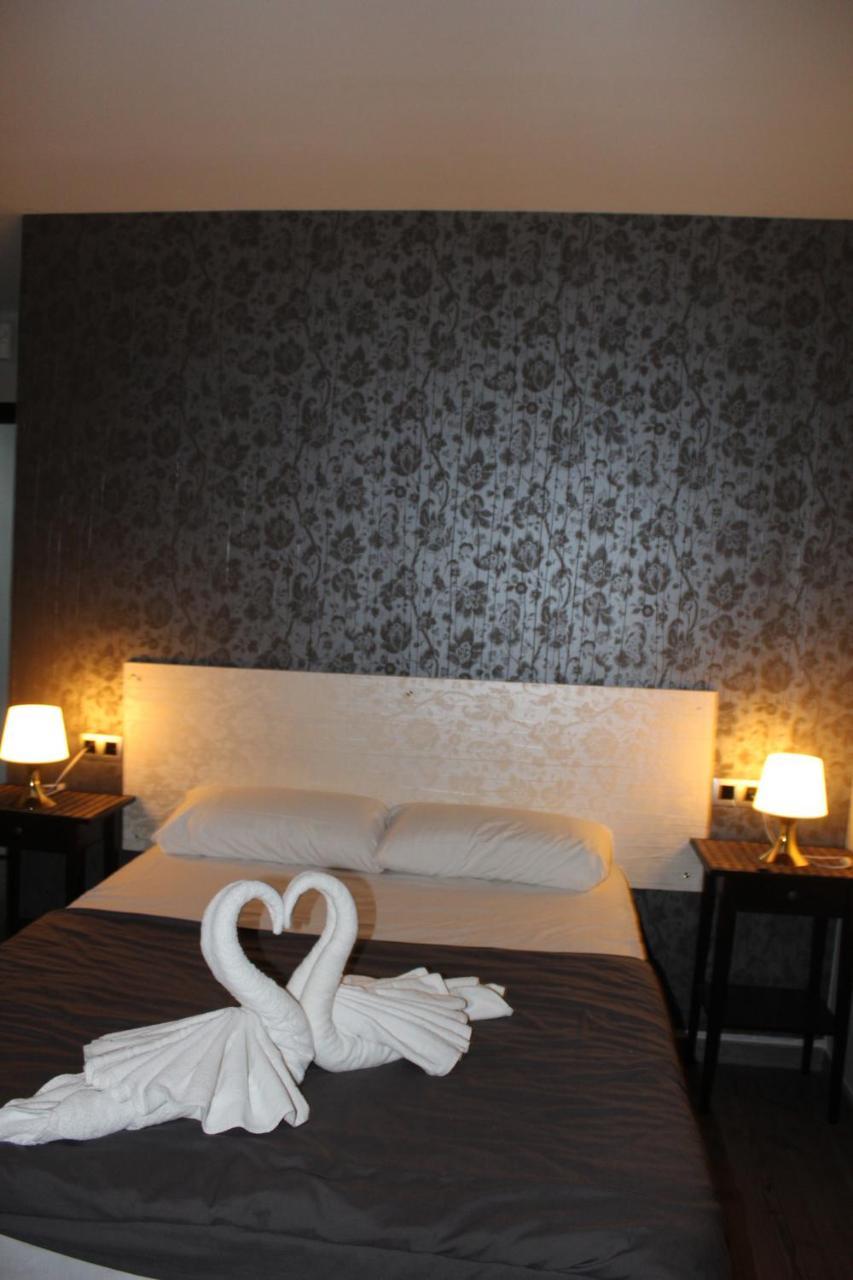 Bcn Condal Hostal Барселона Екстер'єр фото
